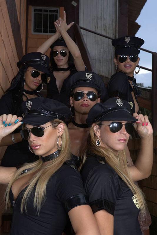 15P Tranny Cops Gangbang Suspect