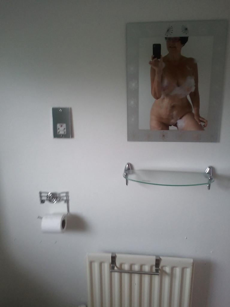 25P Sexy GILF Jean