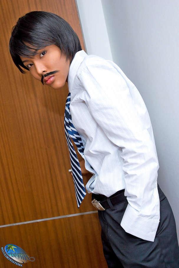 15P Ladyboy Areeya doing some reverse crossdressing