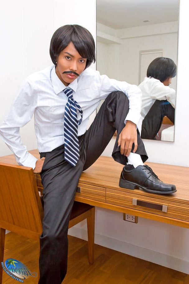 15P Ladyboy Areeya doing some reverse crossdressing