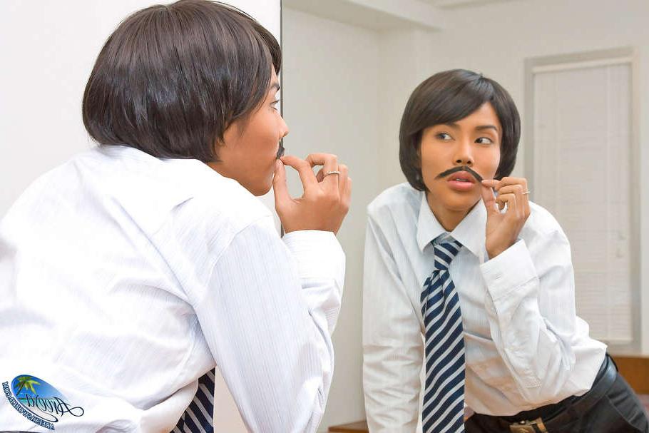 15P Ladyboy Areeya doing some reverse crossdressing