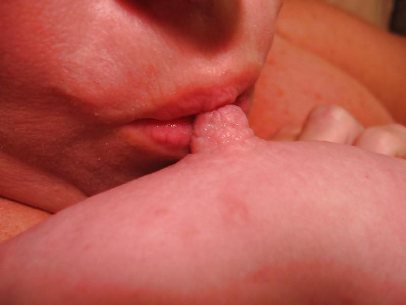 10P Kitty Licking and Sucking her nipples II