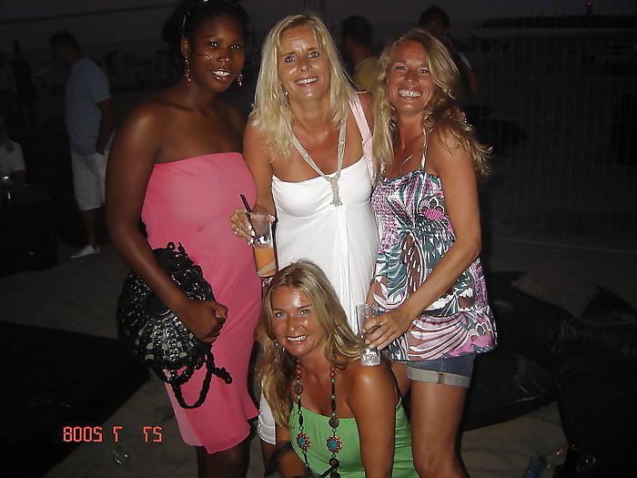 16P Nancy sexy mature slut and mom 2