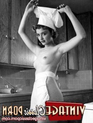 12P Vintage porn pics of some real beauties from back in the day