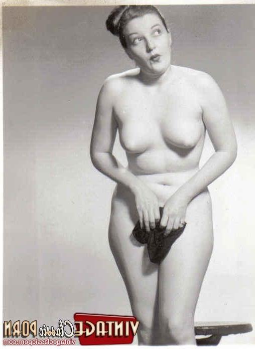 12P Vintage porn pics of some real beauties from back in the day