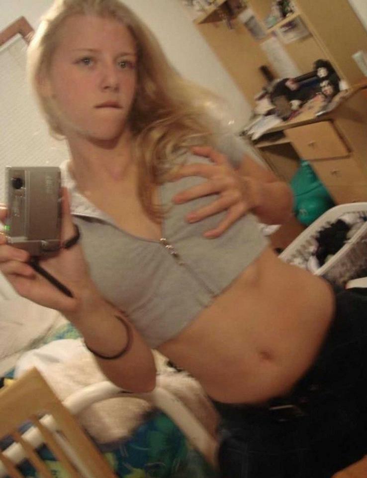 15P Some exgf getting wild sucking a big white creamy cock