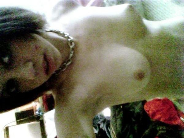 15P Extra ordinary exgfs taking pictures in their naked body