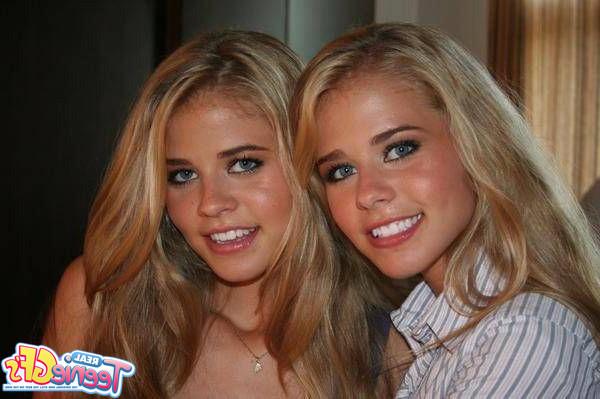 15P Cute teen girlfriends posing for pictures