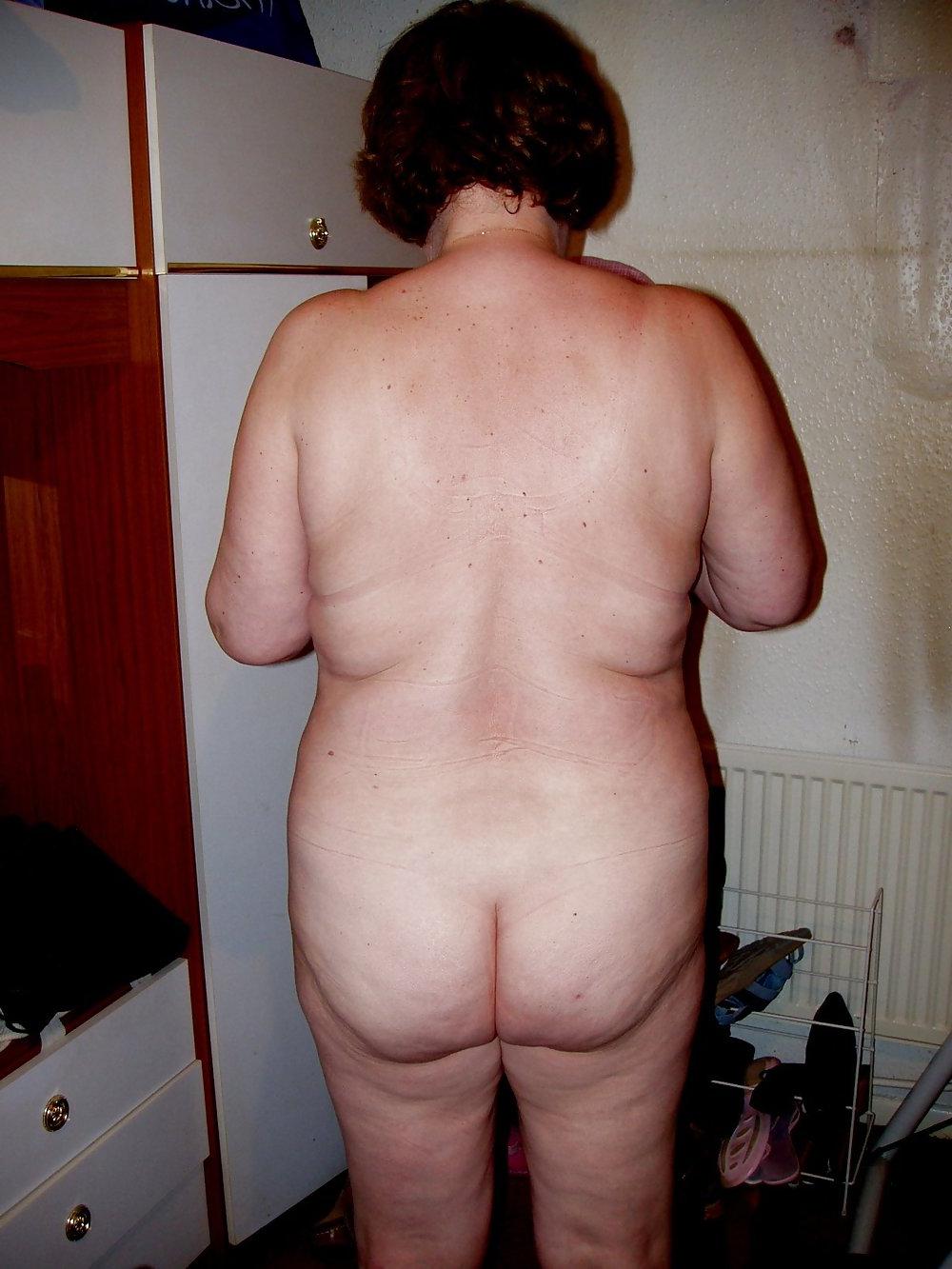 11P Internet submissive