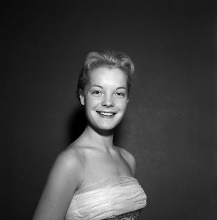 25P Celebrity Boobs - Romy Schneider