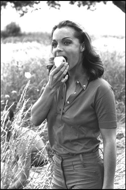 25P Celebrity Boobs - Romy Schneider