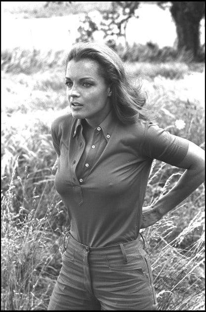 25P Celebrity Boobs - Romy Schneider