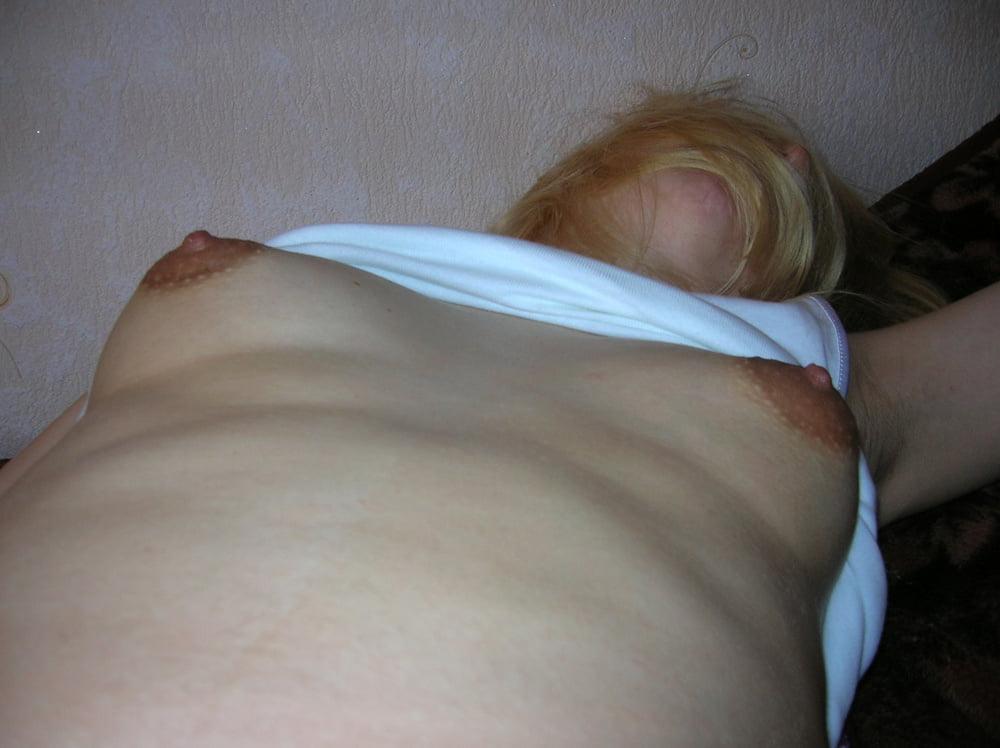 23P Pregnant slut with unshaven pussy