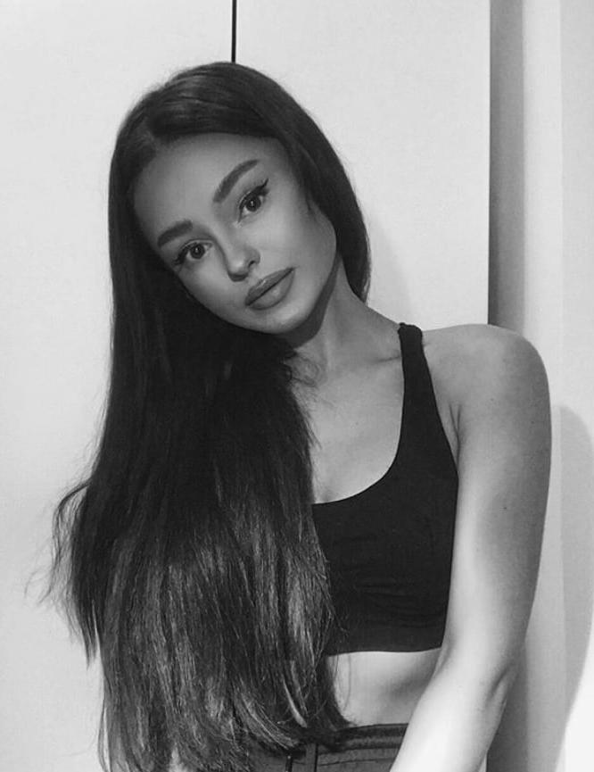 25P tiny polish teen ariana grande look-alike