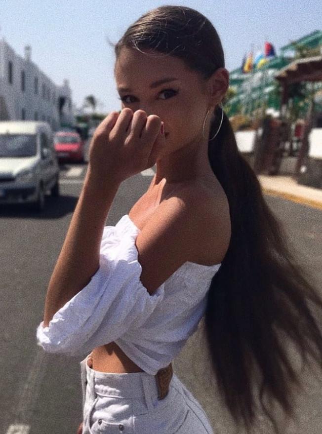 25P tiny polish teen ariana grande look-alike