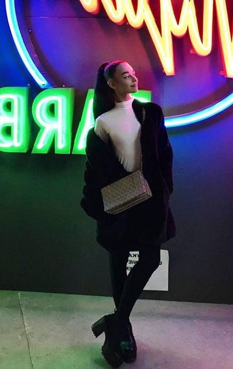 25P tiny polish teen ariana grande look-alike