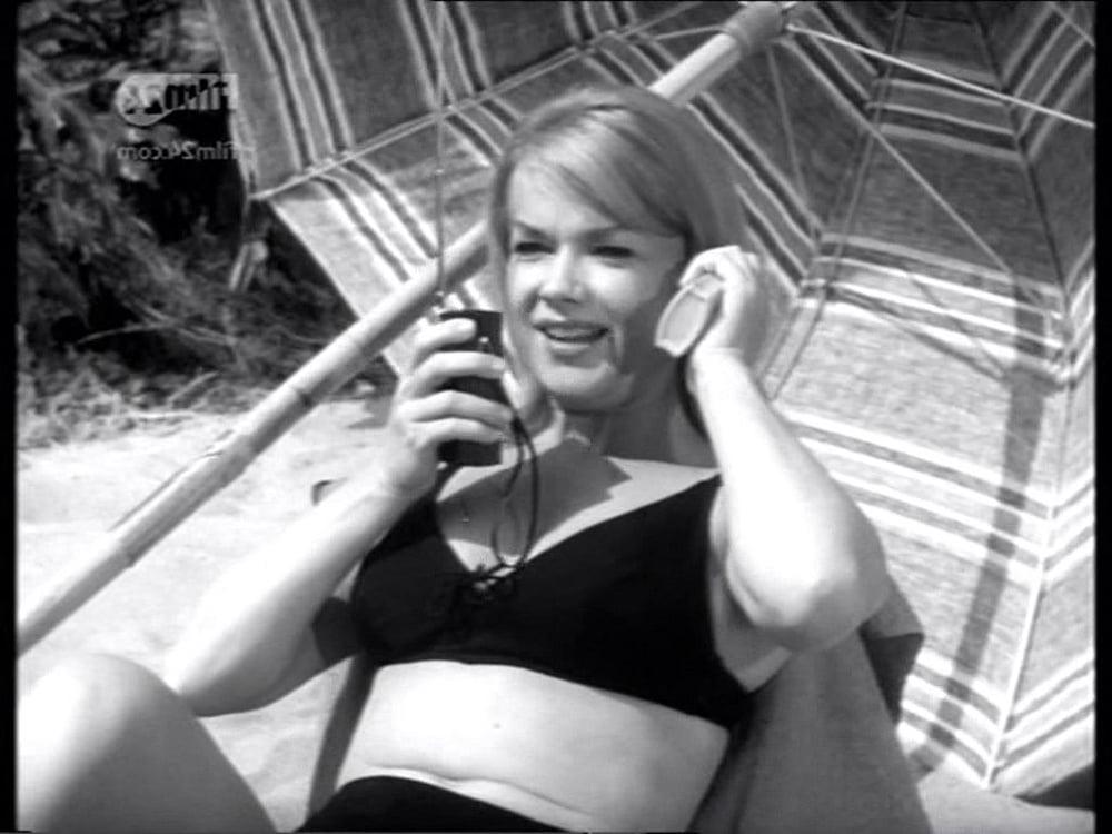 25P Celebrity Boobs - Anne Francis