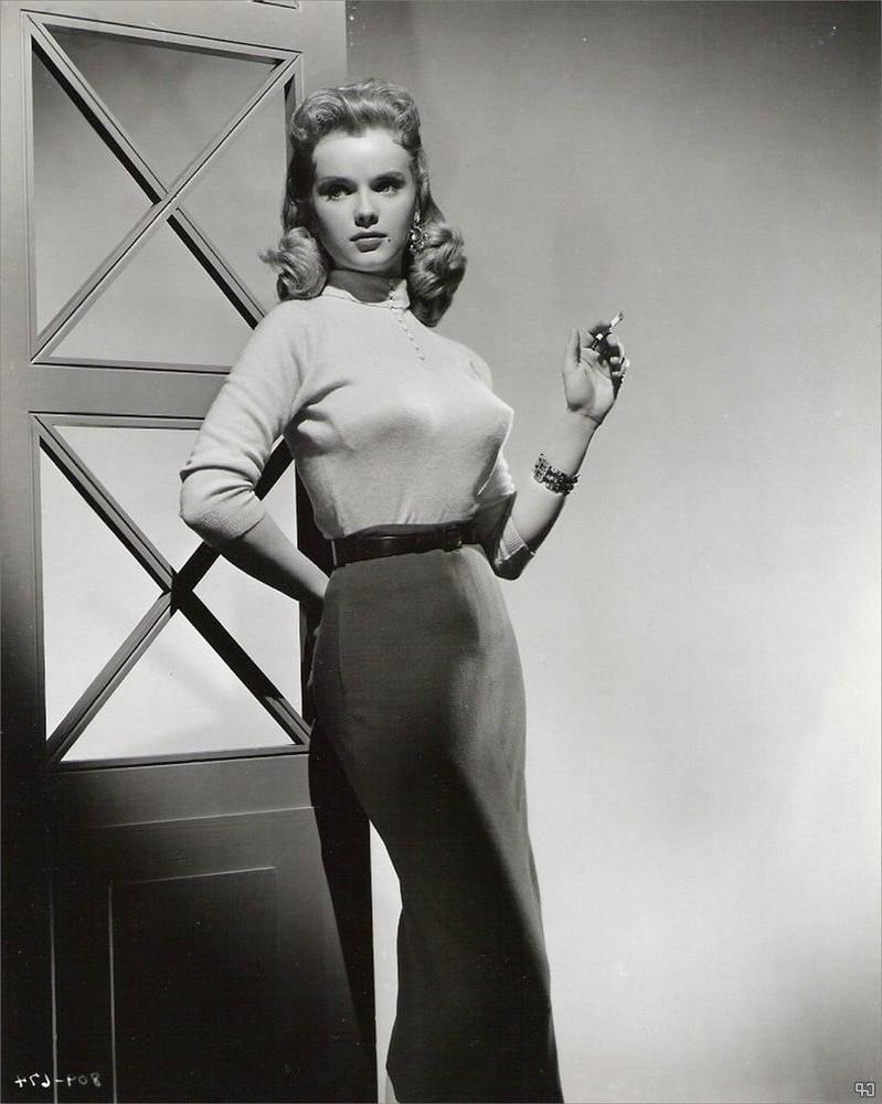 25P Celebrity Boobs - Anne Francis
