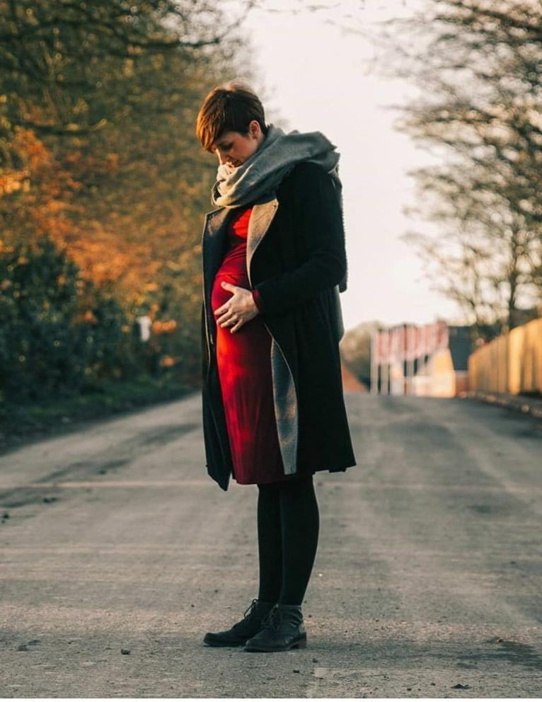 20P Sexy Pregnant Europeans