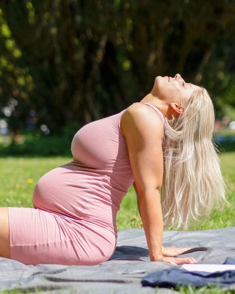25P Pregnant Milf Mia Sand