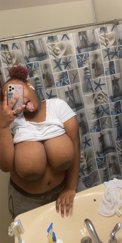 13P Big pretty tits