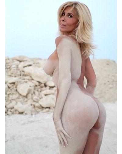 14P Vintage Milf Milly D Abbraccio