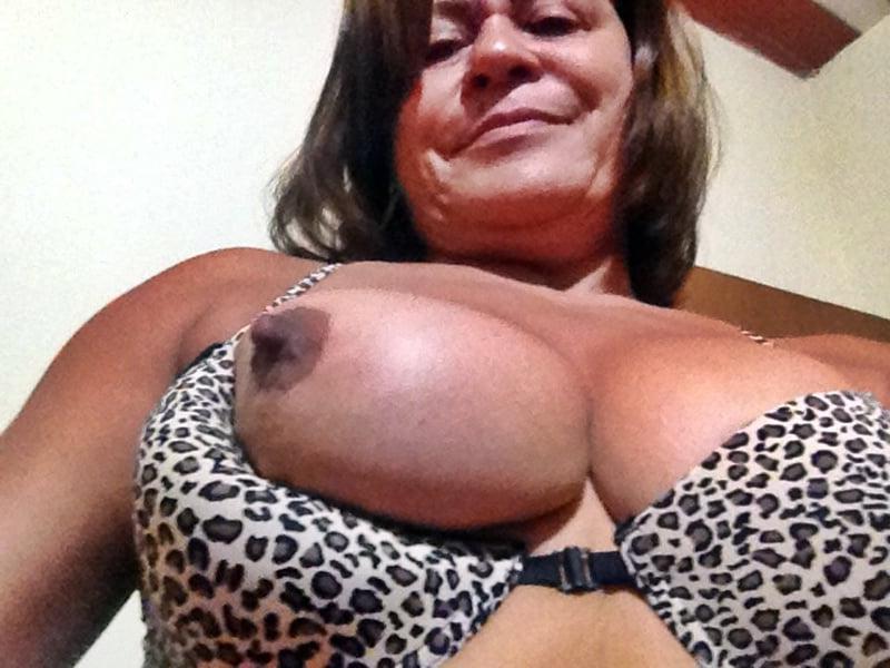 24P Amateur Mature Tits