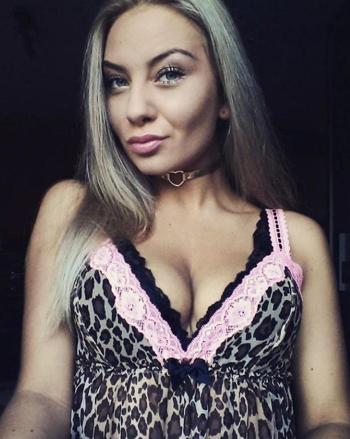 25P polish blonde teen with big ttis