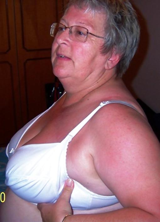 22P Mature BBW ladies 21