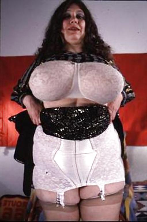 22P Mature BBW ladies 21