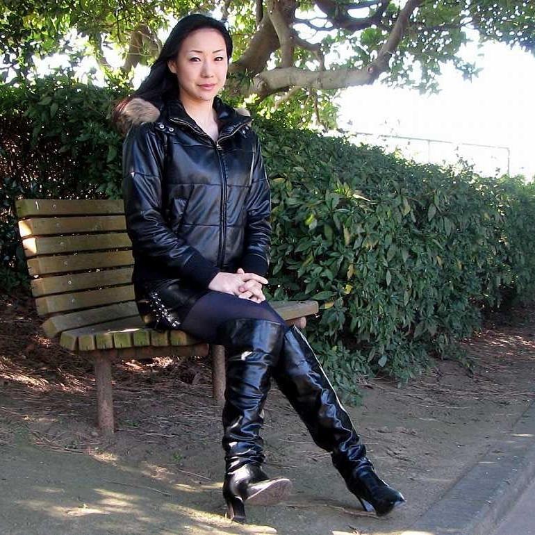 25P Sexy Asian Posing  (Non-Nude)