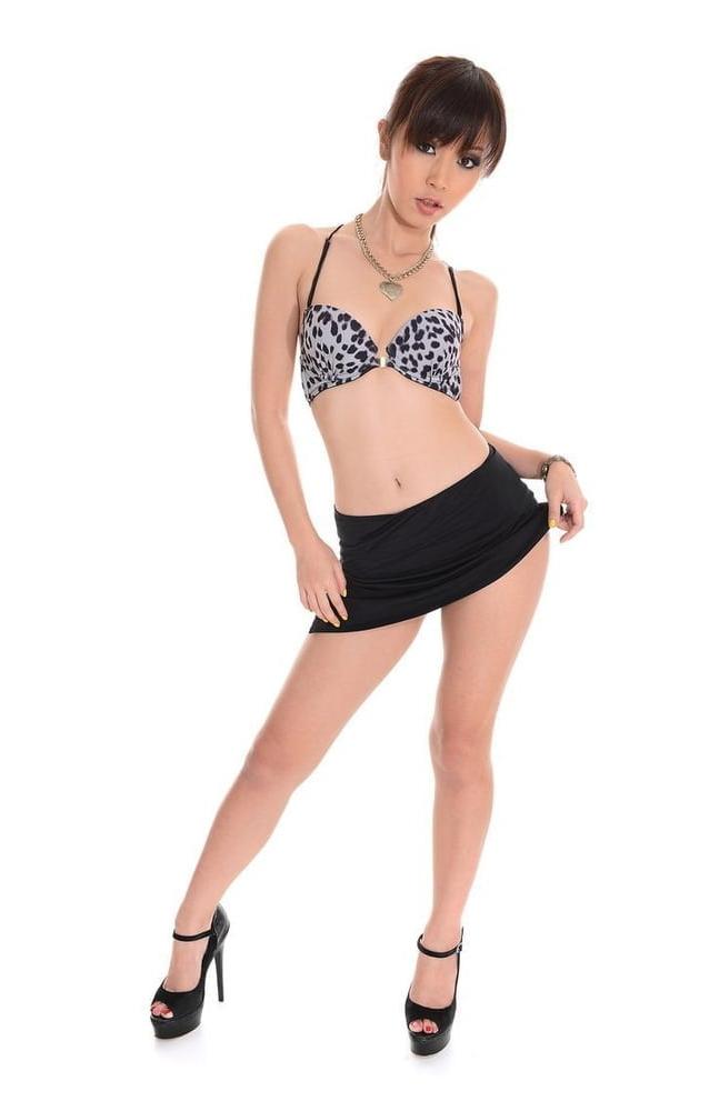 25P Sexy Asian Posing  (Non-Nude)