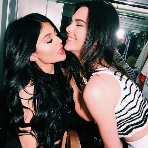 10P Kendall &amp; Kylie - Such A Threesome Dream...!