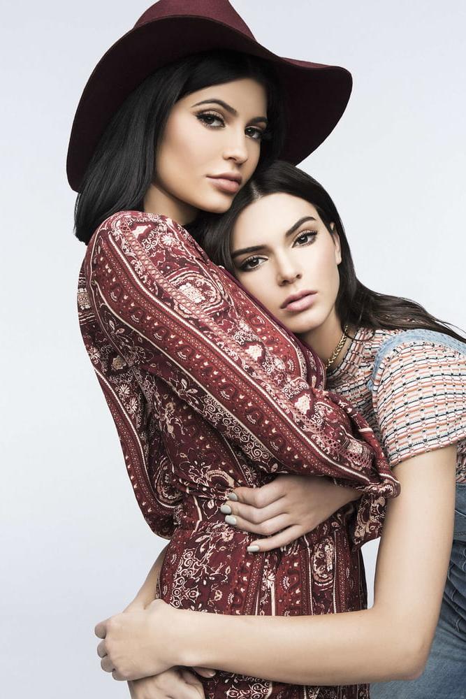 10P Kendall &amp; Kylie - Such A Threesome Dream...!
