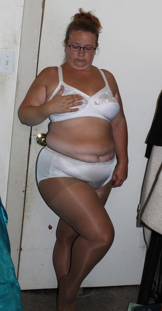 25P mature in pantyhose 50