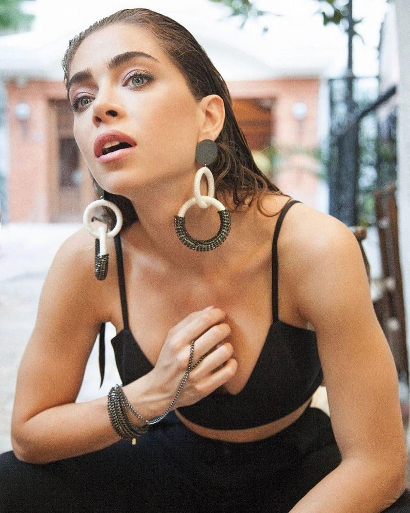 25P Turkish Celebrity Actress &amp; Model Oyku Celik