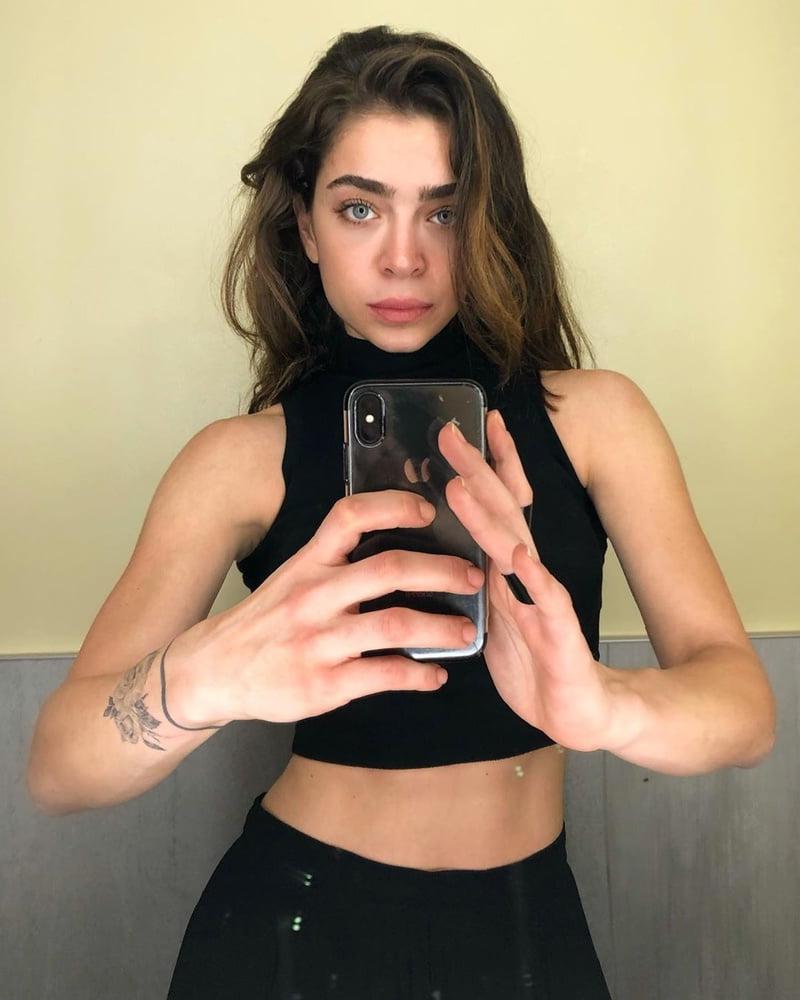 25P Turkish Celebrity Actress &amp; Model Oyku Celik