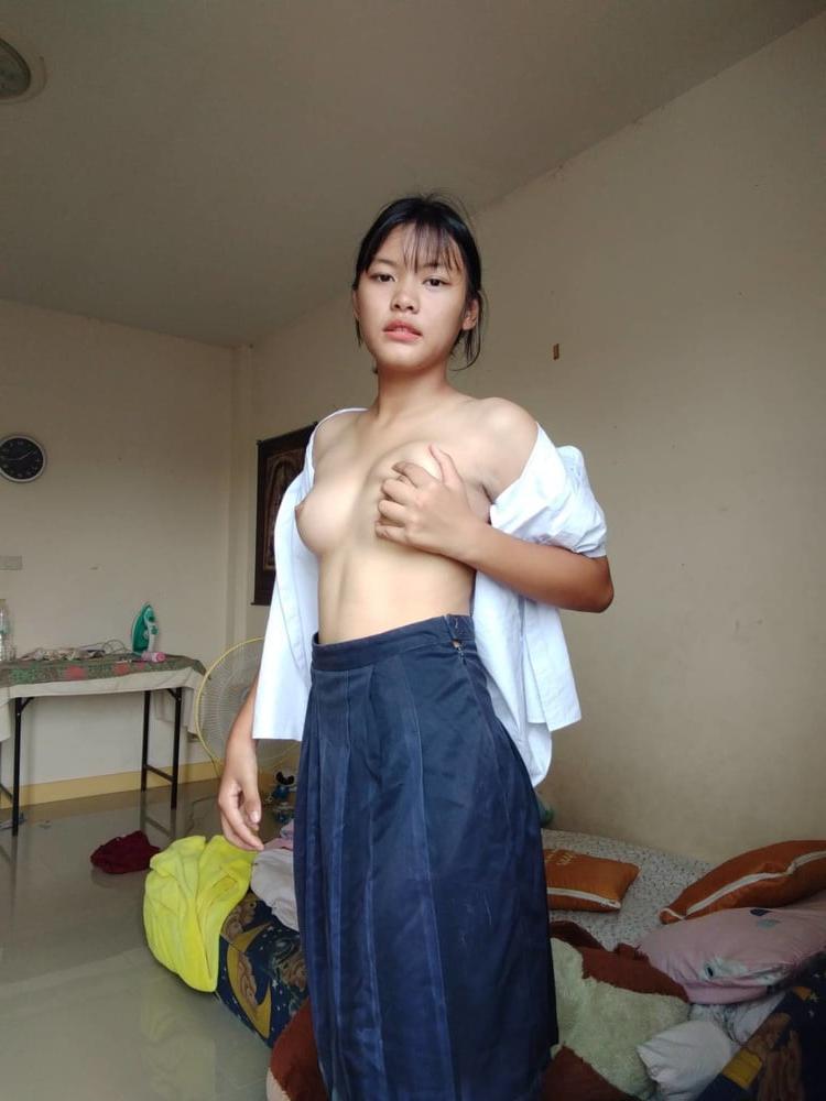 25P Aum student girl