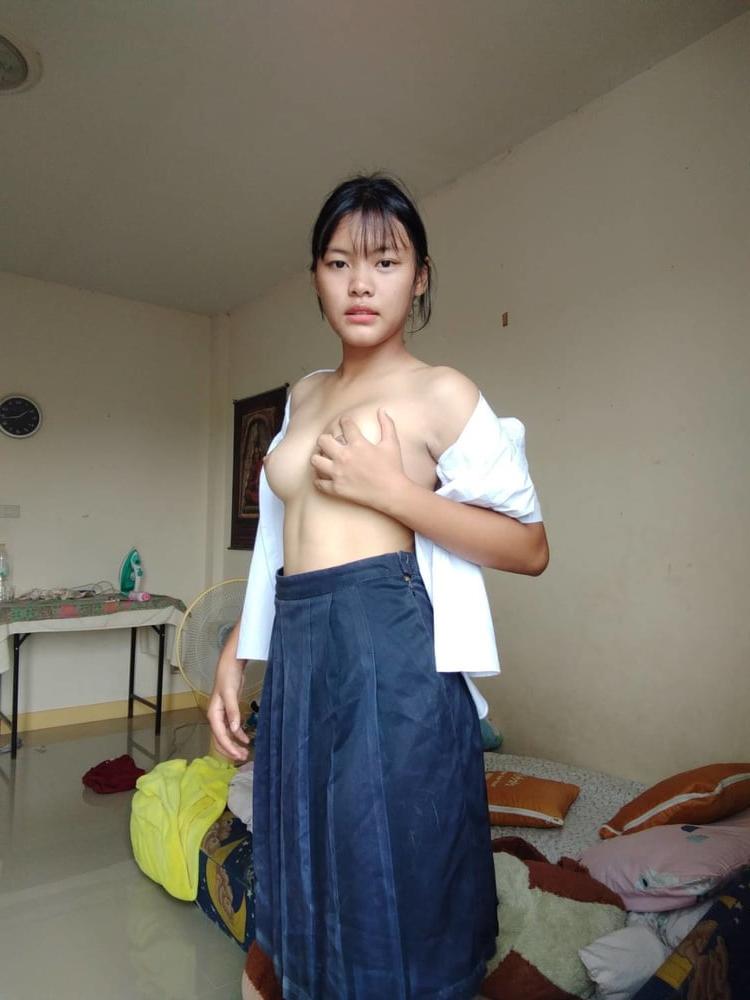 25P Aum student girl