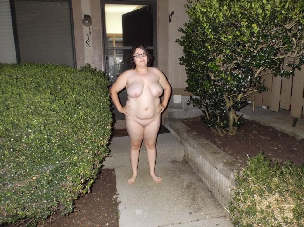 25P BBW Nudist Exhibitionist Exposed