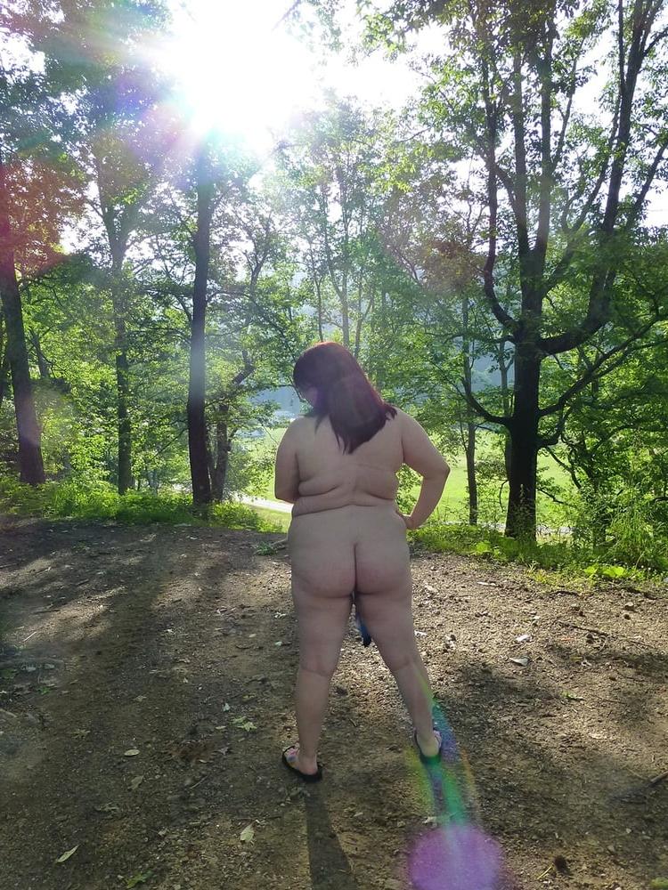 25P BBW Nudist Exhibitionist Exposed
