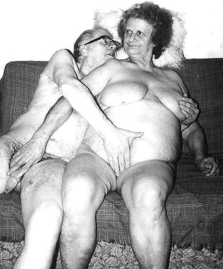 25P Pics for maniacs of granny