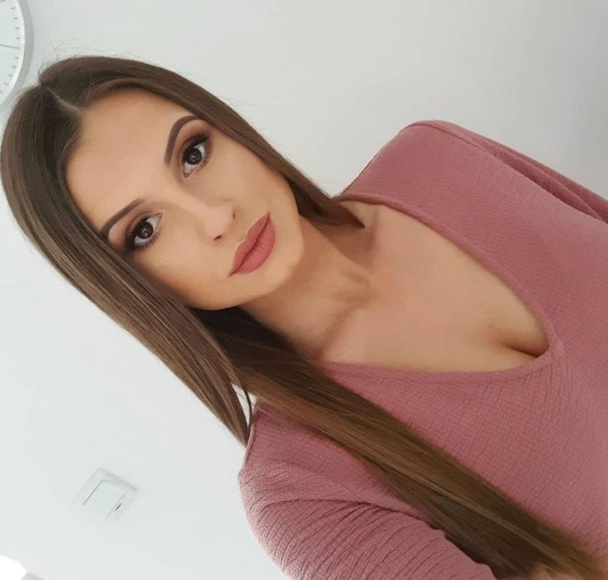 18P hot polish brunette teen Magda