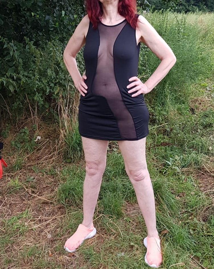 25P exhibitionist