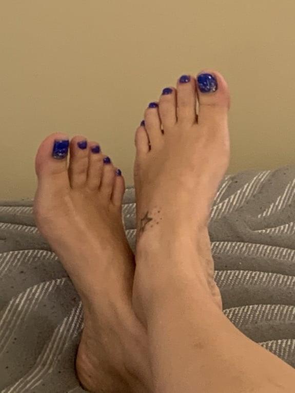 7P MY FUCK HOLES AND TOES