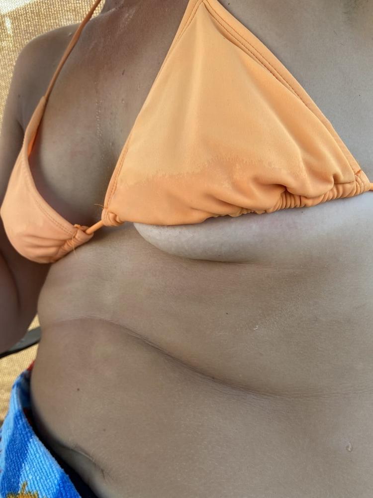 20P WHORE AT THE POOL