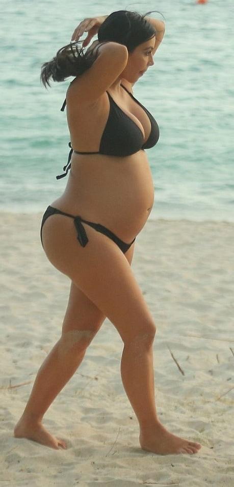 14P Pregnant Kim K