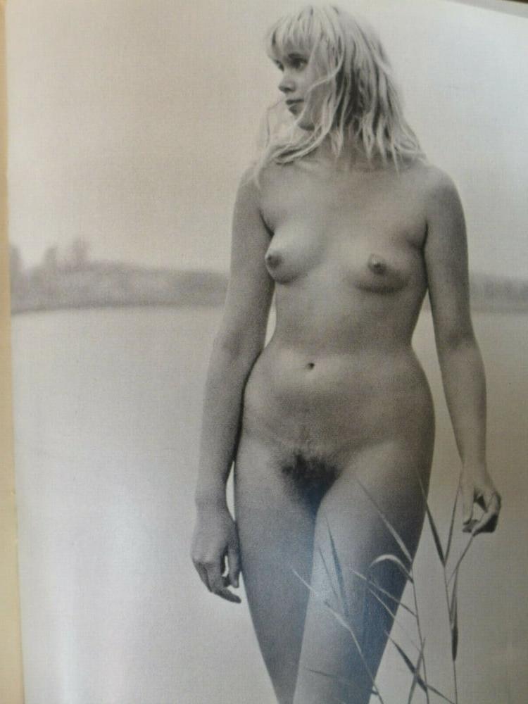 25P Vintage nudist : milf, teen :)