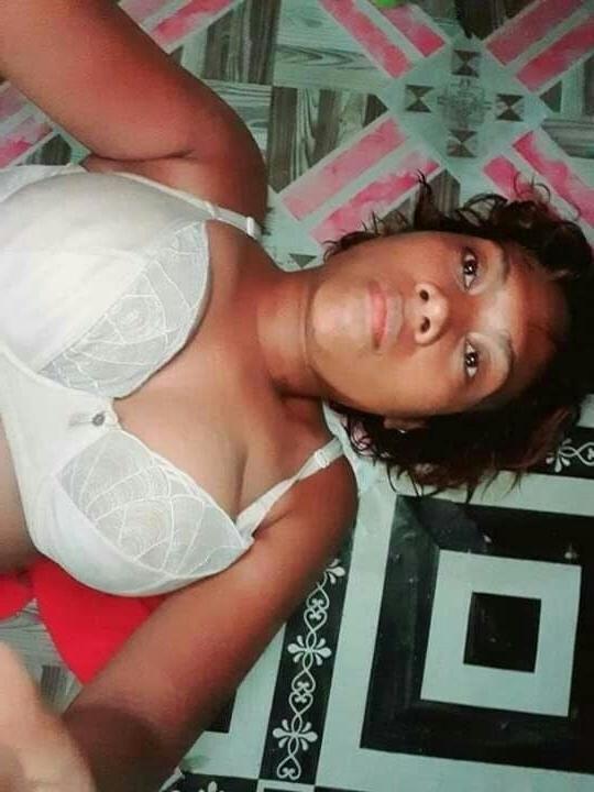 12P PNG cutie posing