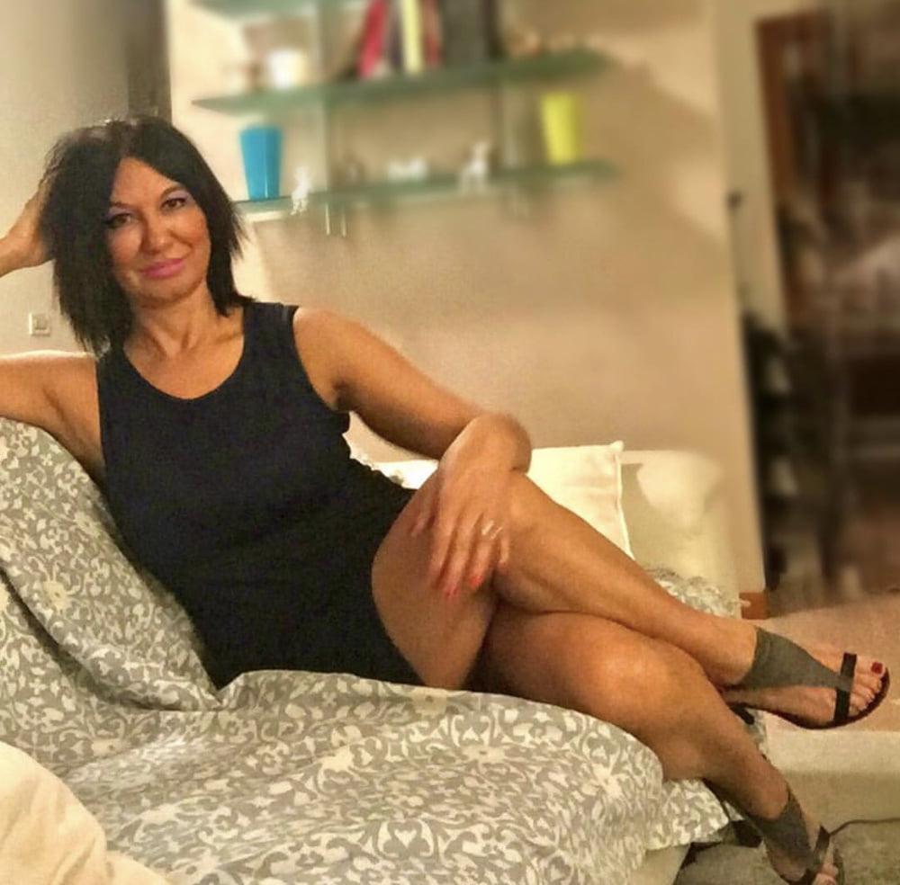 25P Sexy Italian Mature Milf